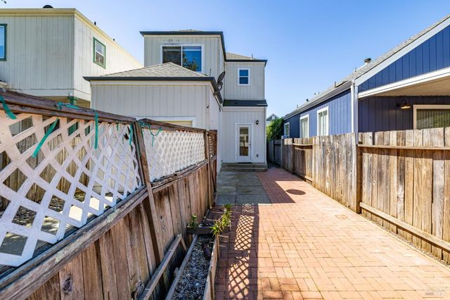 1440 Tammy Way, Santa Rosa, CA 95401