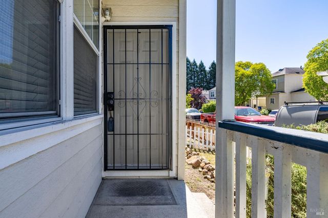 1440 Tammy Way, Santa Rosa, CA 95401