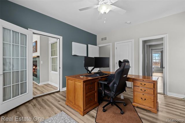 9032 Palmers Way Drive, Fenton, MI 48430