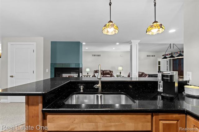 9032 Palmers Way Drive, Fenton, MI 48430