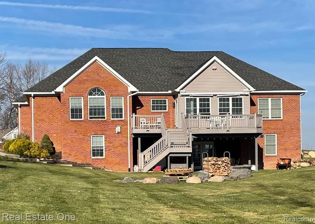 9032 Palmers Way Drive, Fenton, MI 48430