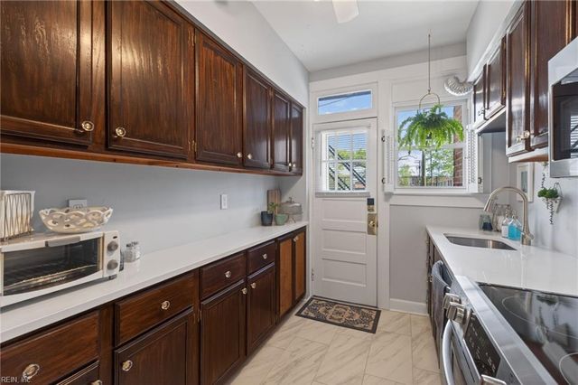 742 Washington Park Apt B2, Norfolk, VA 23517