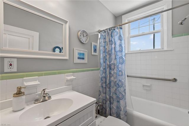 742 Washington Park Apt B2, Norfolk, VA 23517