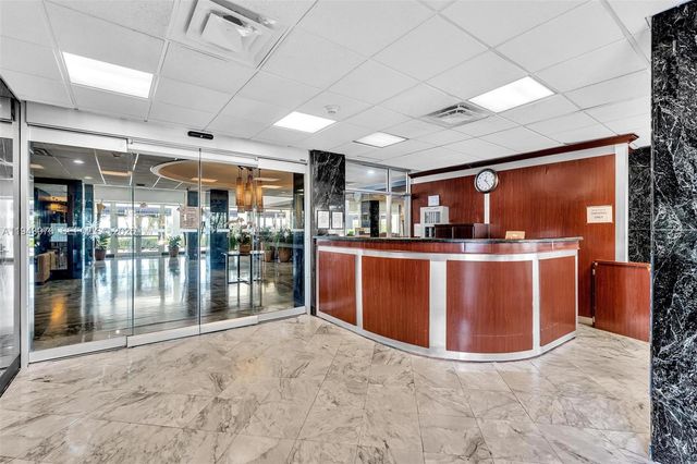 500 Bayview Dr 228, Sunny Isles Beach, FL 33160