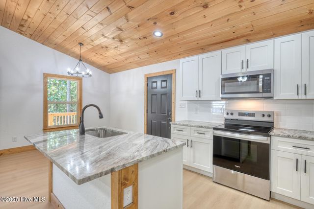 226 Choctaw Ridge Trail, Murphy, NC 28906