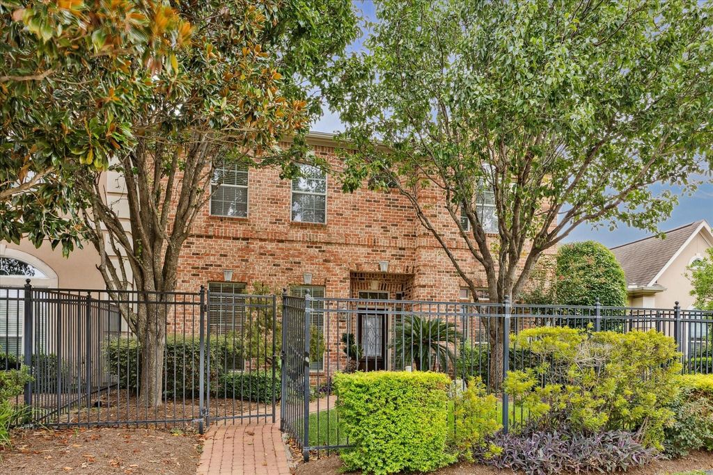 13507 Brookbluff Lane, Houston, TX 77077