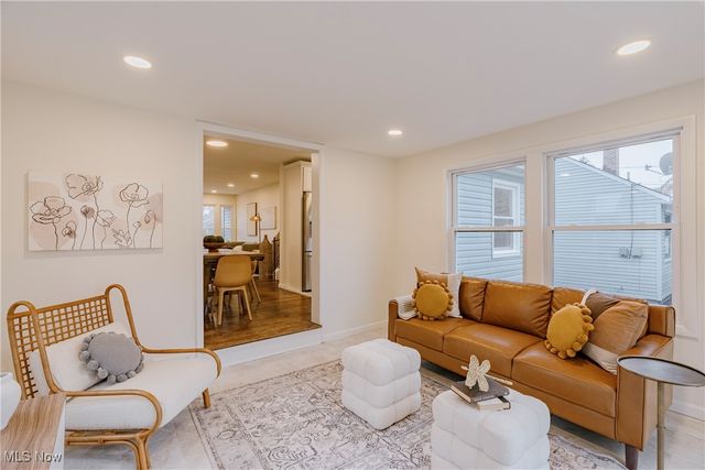 4971 S Sedgewick Road, Lyndhurst, OH 44124