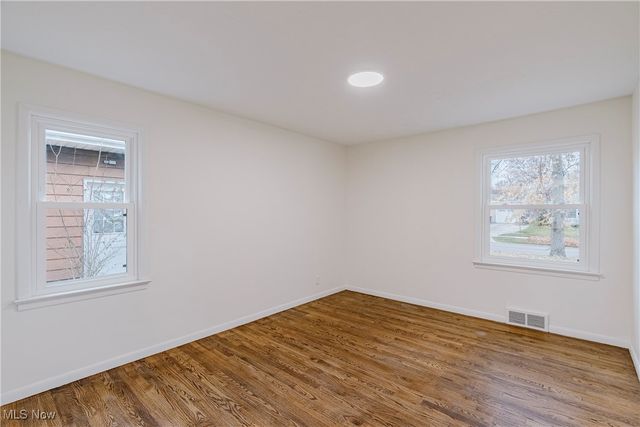 4971 S Sedgewick Road, Lyndhurst, OH 44124