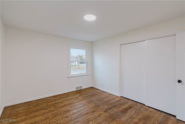 4971 S Sedgewick Road, Lyndhurst, OH 44124