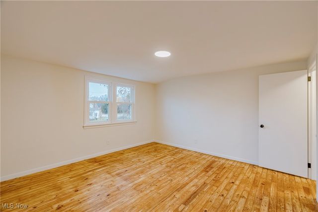 4971 S Sedgewick Road, Lyndhurst, OH 44124