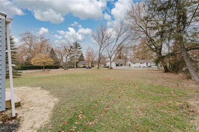 4971 S Sedgewick Road, Lyndhurst, OH 44124