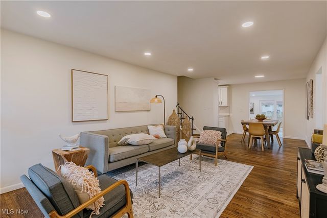 4971 S Sedgewick Road, Lyndhurst, OH 44124