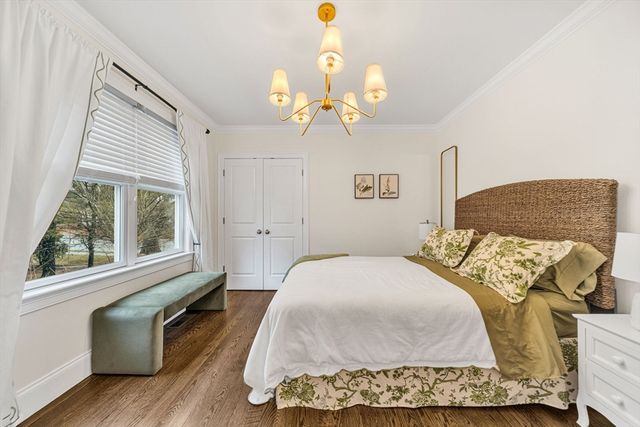 969 Greendale Ave, Needham, MA 02492