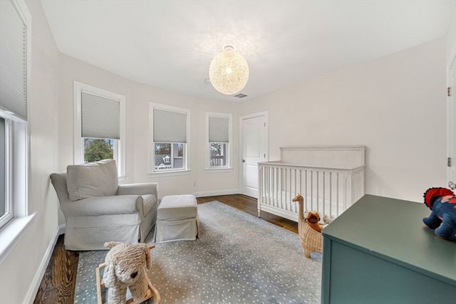 969 Greendale Ave, Needham, MA 02492