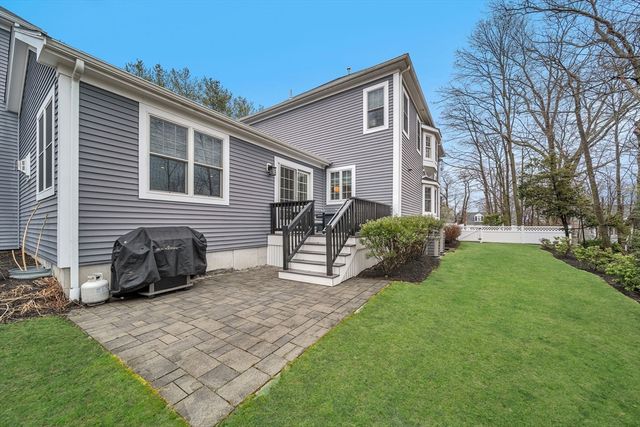 969 Greendale Ave, Needham, MA 02492