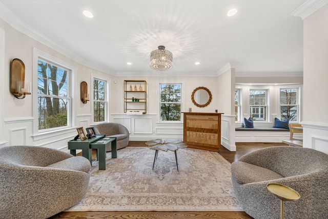 969 Greendale Ave, Needham, MA 02492