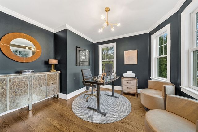 969 Greendale Ave, Needham, MA 02492
