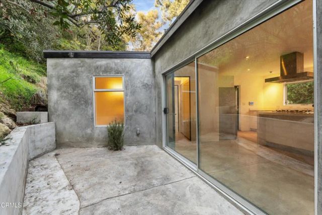 4520 San Andreas Avenue, Los Angeles, CA 90065