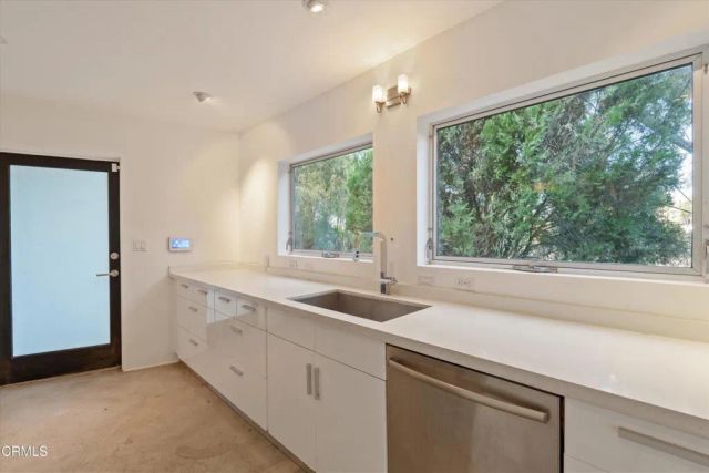 4520 San Andreas Avenue, Los Angeles, CA 90065