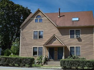 67 Lincoln St A, Manchester, MA 01944