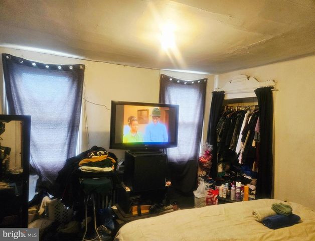 1213 S 49TH ST, Philadelphia, PA 19143