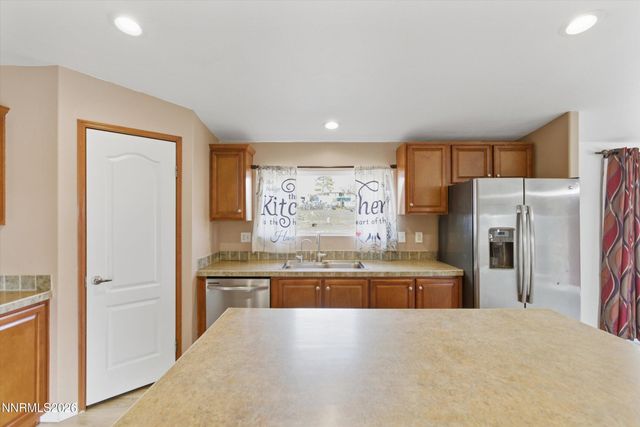 7780 Pueblo Drive, Stagecoach, NV 89429