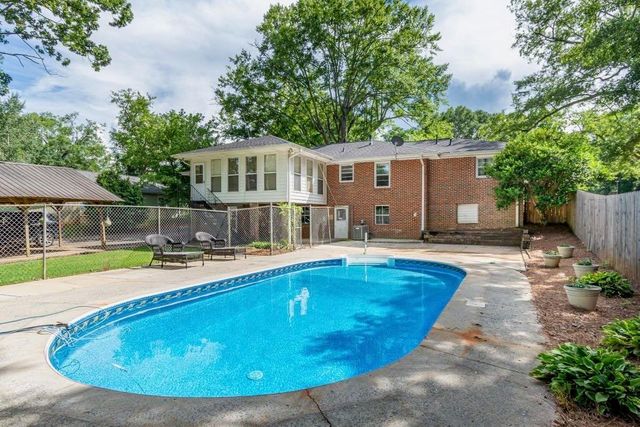 7194 Reinhardt College Parkway, Waleska, GA 30183