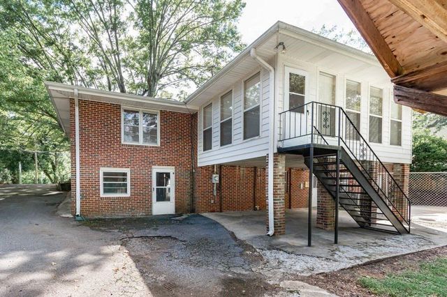7194 Reinhardt College Parkway, Waleska, GA 30183