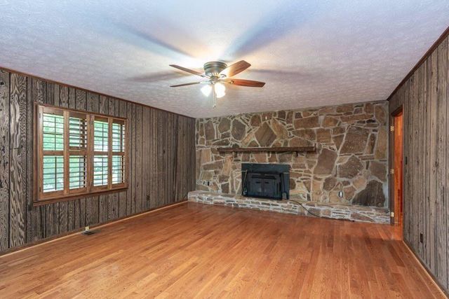 7194 Reinhardt College Parkway, Waleska, GA 30183