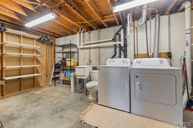 7705 Starling Court, Godfrey, IL 62035