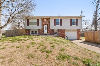 7705 Starling Court, Godfrey, IL 62035