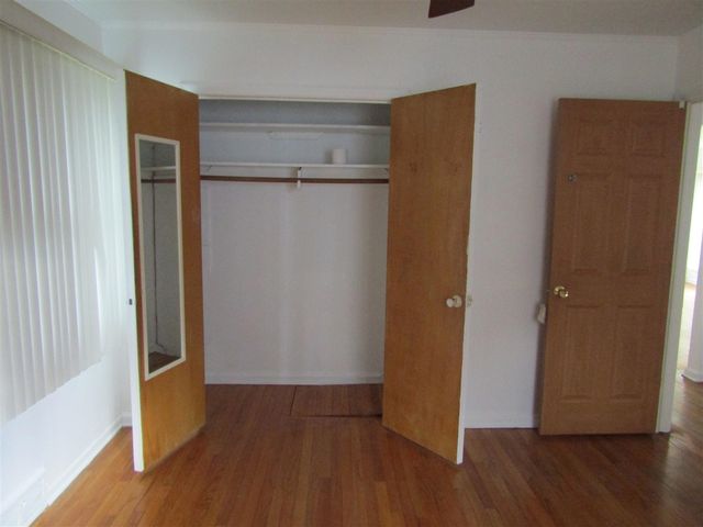 27182 Spring Arbor Drive, Southfield, MI 48076