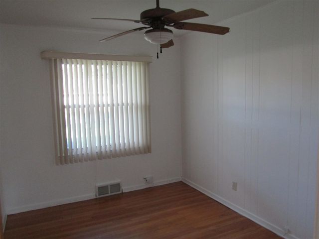 27182 Spring Arbor Drive, Southfield, MI 48076