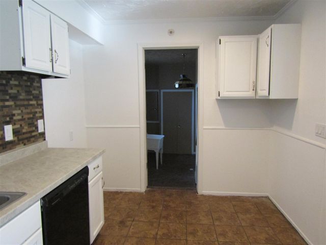 27182 Spring Arbor Drive, Southfield, MI 48076