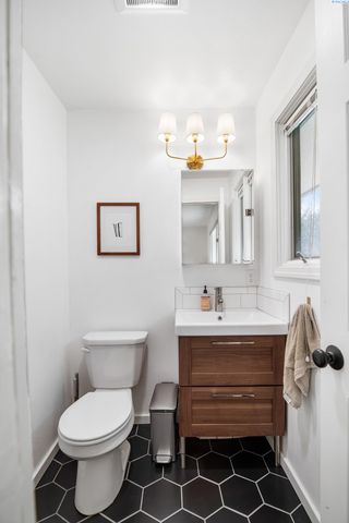 835 SE Sunnymead Way, Pullman, WA 99163