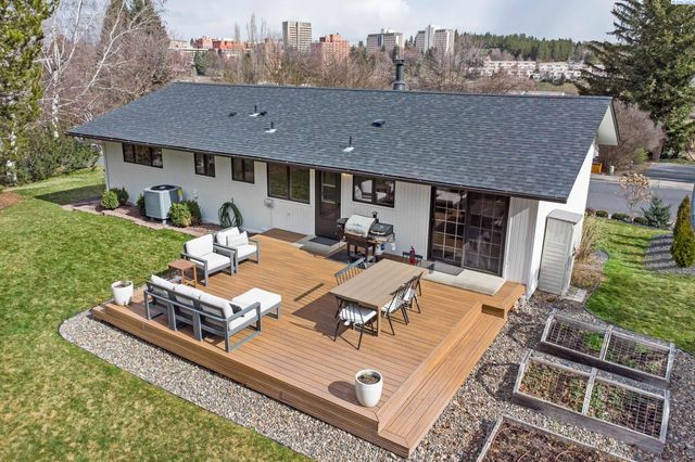 835 SE Sunnymead Way, Pullman, WA 99163