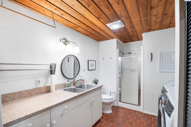 835 SE Sunnymead Way, Pullman, WA 99163