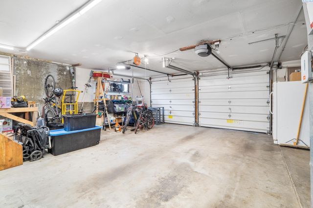 835 SE Sunnymead Way, Pullman, WA 99163