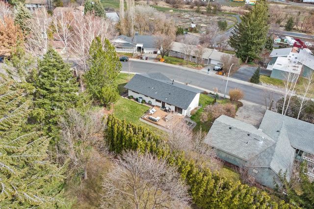835 SE Sunnymead Way, Pullman, WA 99163