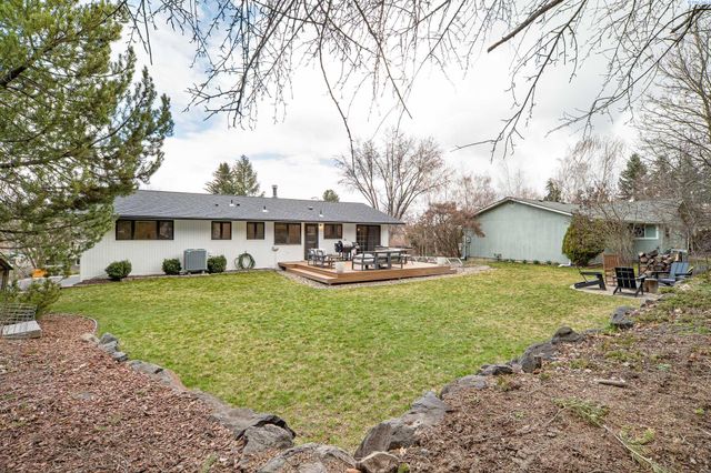 835 SE Sunnymead Way, Pullman, WA 99163