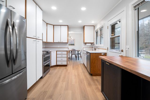 835 SE Sunnymead Way, Pullman, WA 99163