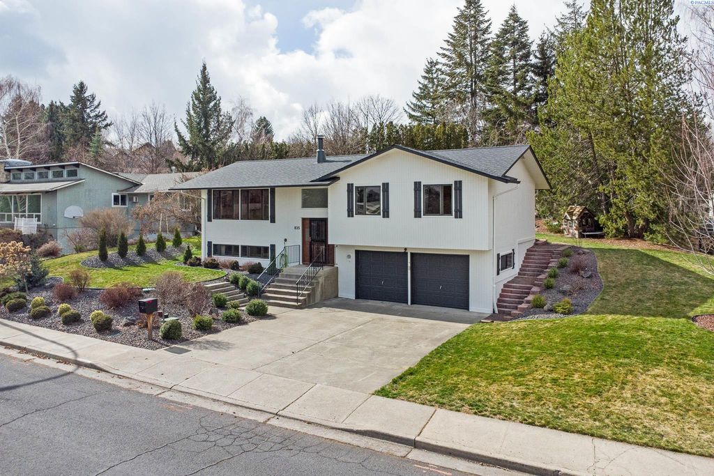 835 SE Sunnymead Way, Pullman, WA 99163
