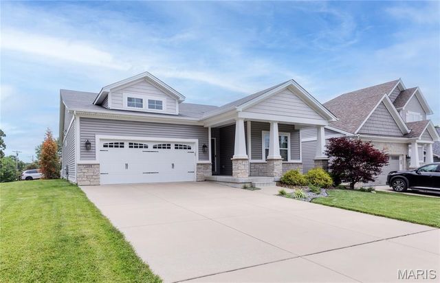 1105 Hudson Heights Court, St Louis, MO 63119