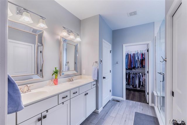 1105 Hudson Heights Court, St Louis, MO 63119