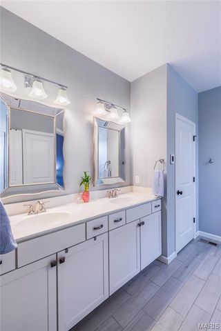 1105 Hudson Heights Court, St Louis, MO 63119