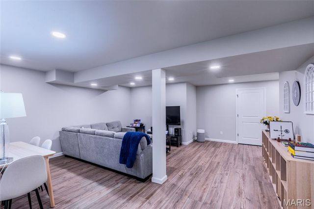 1105 Hudson Heights Court, St Louis, MO 63119