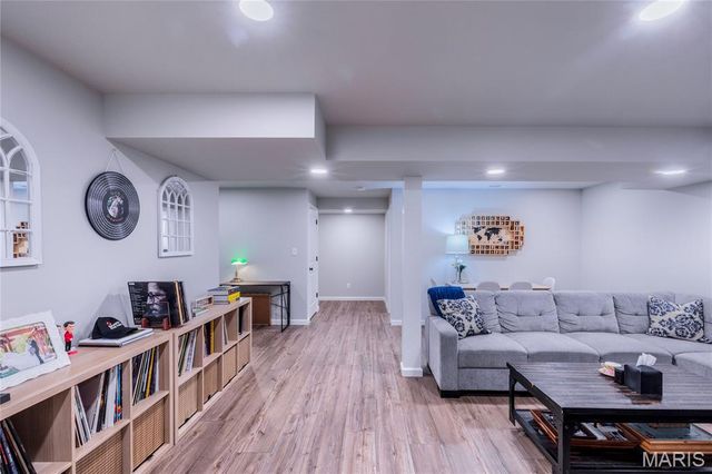 1105 Hudson Heights Court, St Louis, MO 63119