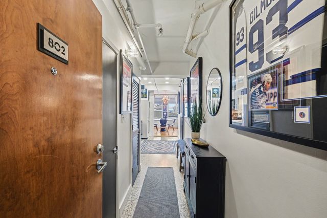 700 Church St Apt 802, Nashville, TN 37203