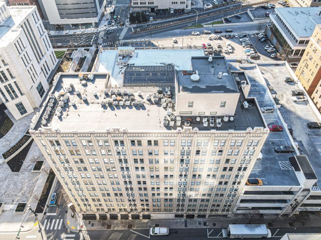 700 Church St Apt 802, Nashville, TN 37203