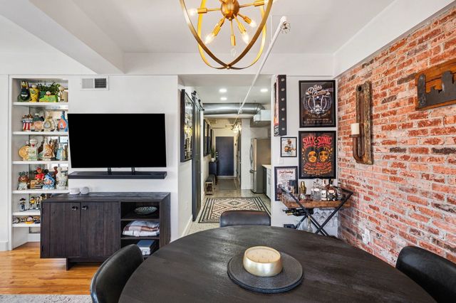 700 Church St Apt 802, Nashville, TN 37203